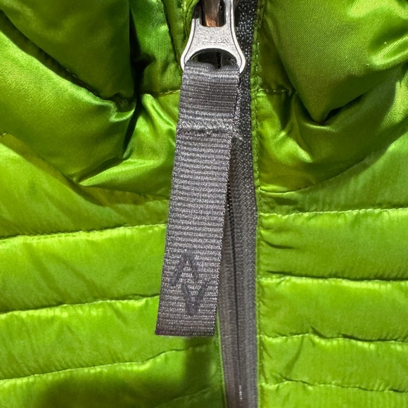 Eddie Bauer 700 FP Down Vest Travex series - Picture 4 of 7